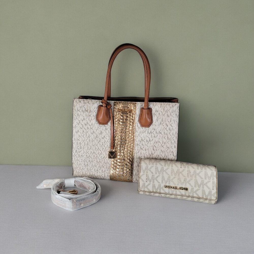 GUC - 2pcs Michael Kors Studio Handbag & Wallet Set Gold Center